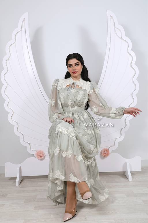 فستان مشجر ساتر بأكمام طويلة 