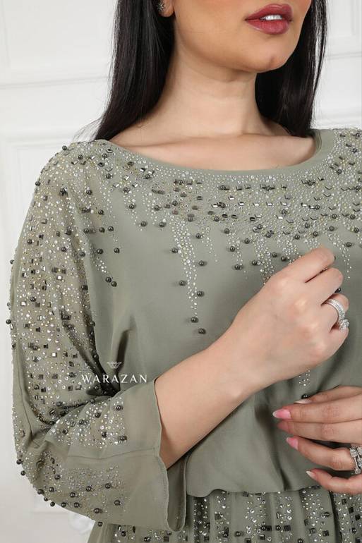 فستان سهرة ساتر بتطريز شك مقاسات كبيرة