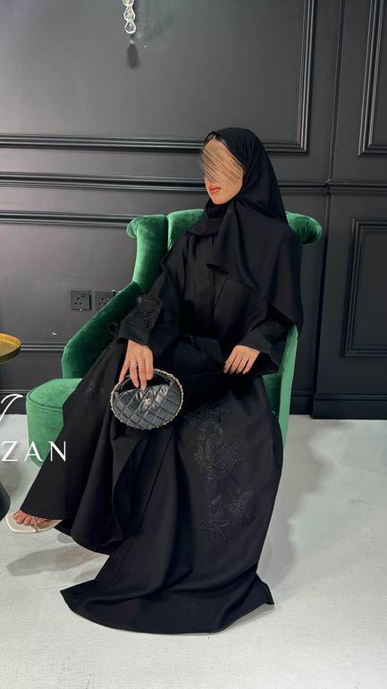 عباية رسمية بتطريز اسود 