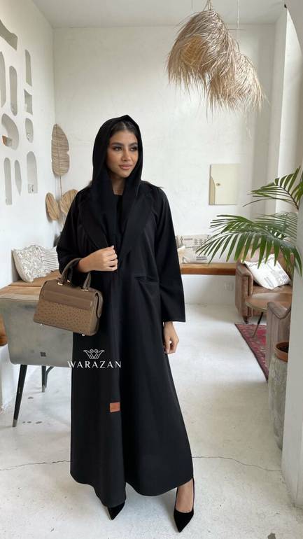 عباية رسمية لطالبات الجامعات والدوامات