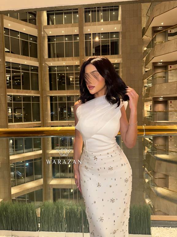 فستان سهرة انيق بتدخيلة كرستال 