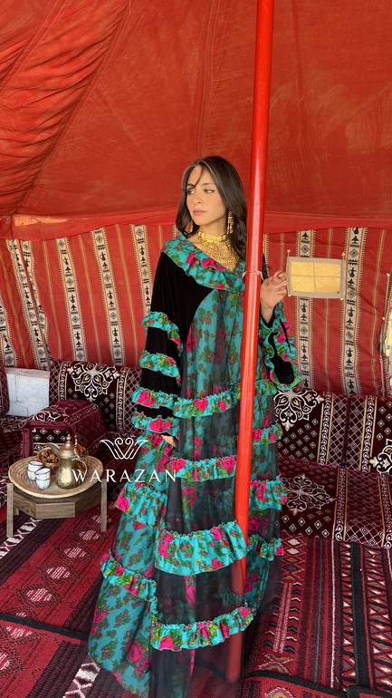 جلابية ملكية بنقش ورد 