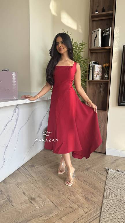 فستان سهرة ناعم وراقي