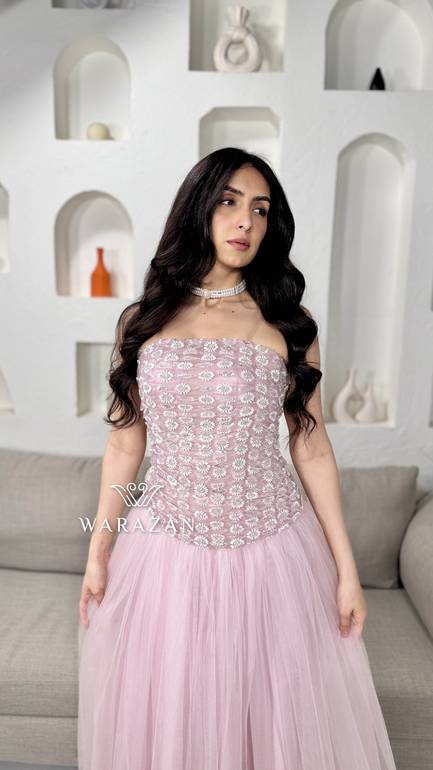 فستان سهره بتطريز من الصدر 