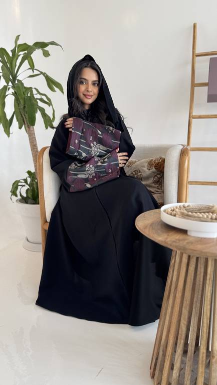 عباية كريب بأكمام جاكار مشجر 