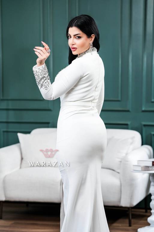 فستان سهرة ناعم ملكي بكرستال بـ 3 ألوان