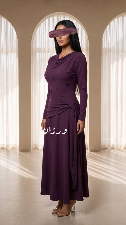 فستان ناعم بتصميم انسيابي أنيق