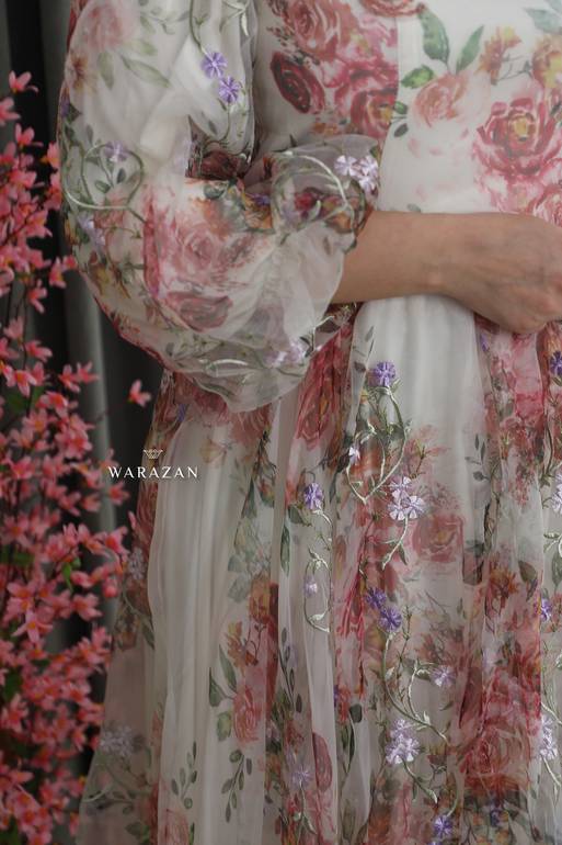 فستان سهرة طويل ومشجر راقي مع حزامين