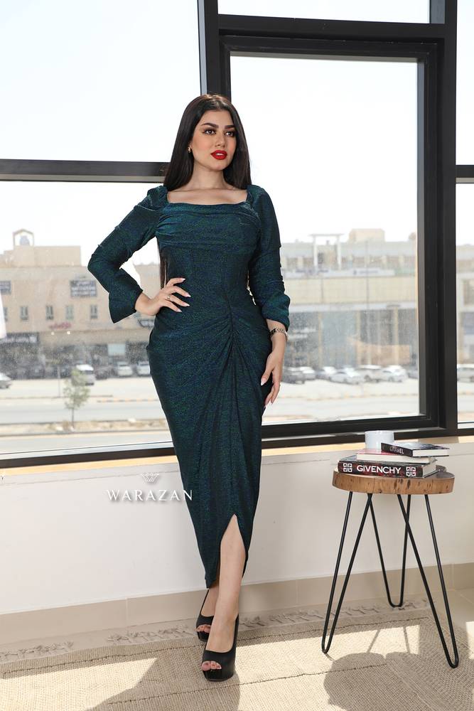فستان سهرة ناعم ماسك جميل بقصة من الخصر