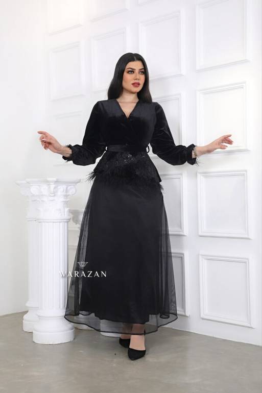 فستان مخمل راقي مع تل و ريش