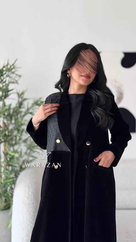عباية مخمل واقف مع تفته