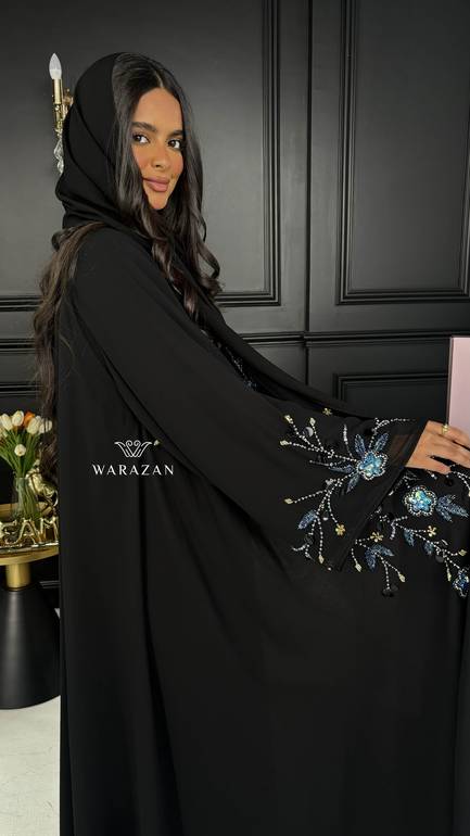 عباية راقية بتطريز يدوي 