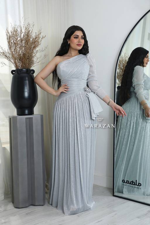 فستان سهرة ملكي للمناسات الخاصة