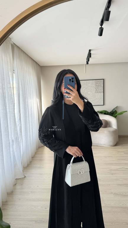 عباية مطرزة للمناسبات الخاصة بكم  بف
