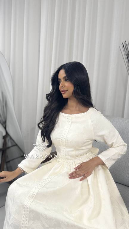 فستان ميد ناعم بتشجيرة انيقه 
