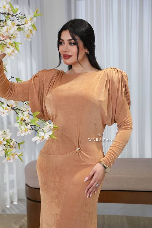 فستان ناعم بستايل الأكتاف المفتوحة