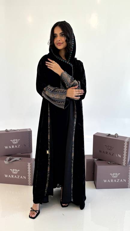 عباية مخمل شتوية