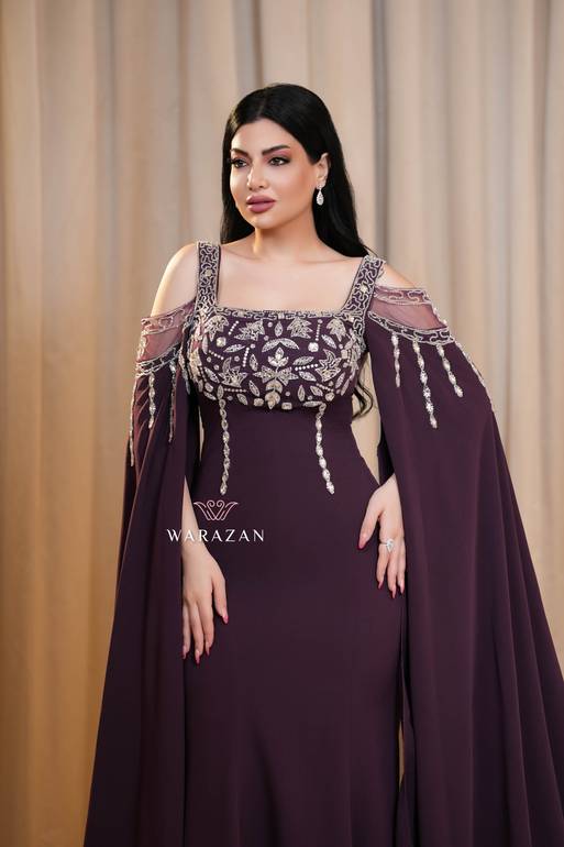 فستان سهرة فخم للمناسبات بتطريز