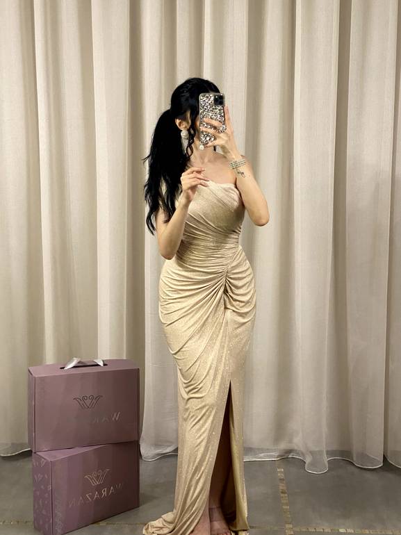فستان سهرة ناعم وطويل بقصة من الخصر