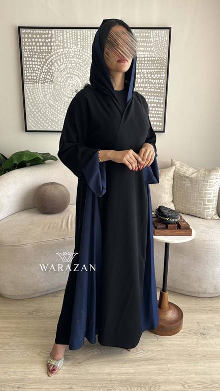 عباية سوداء أنيقة بتدخيلة لون 