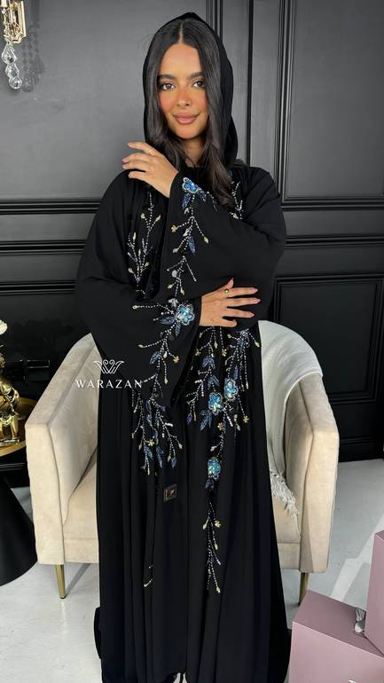 عباية راقية بتطريز يدوي 