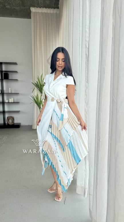فستان براندي بيليسيه من الجنب 