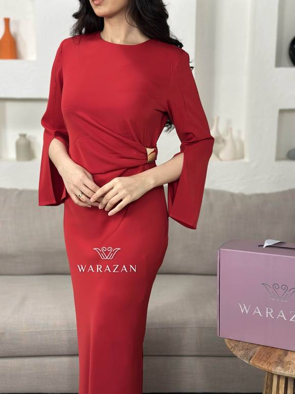 فستان سهرة ناعم بمسكه من الخصر