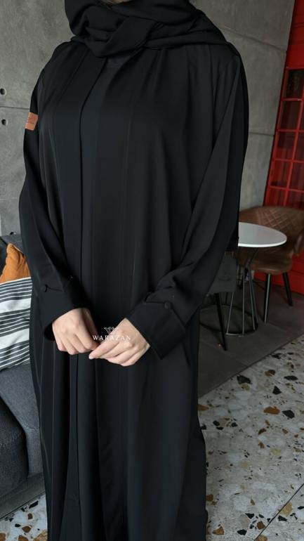 عباية رسمية ساترة للعيد والدوام بفتحة جانبية وجيوب