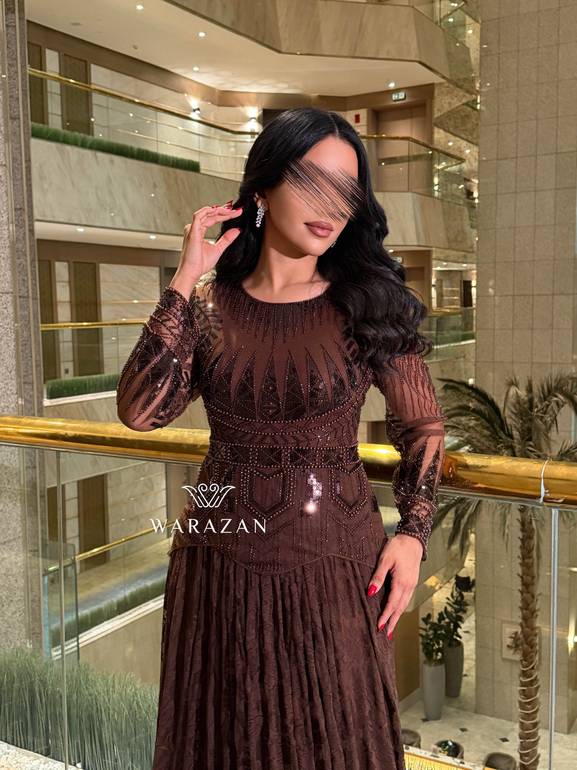 فساتين سهرة ملكي دانتيل وترتر فخم 