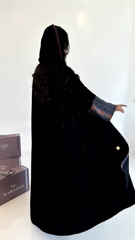  عباية مخمل شتوية