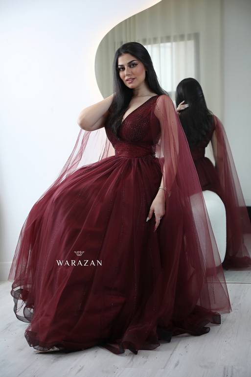 فستان سهرة تل بلمعة من الصدر