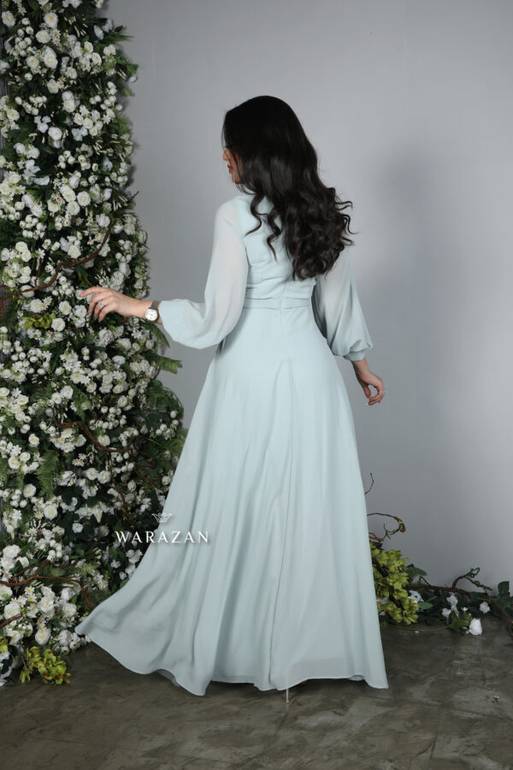 فستان سهرة طويل ناعم بتطريز