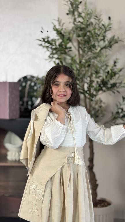 طقم انيق باكمام طويله