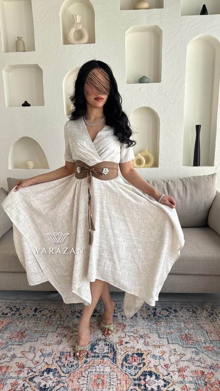 فستان مشجر قصير لينن ناعم للعيد مع حزام جلد بخرز 