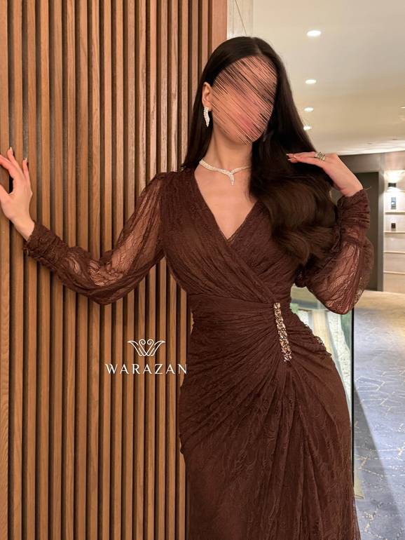 فستان سهرة انيق بكرستال من الخصر