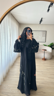 عباية الفخامة مطرزة شك