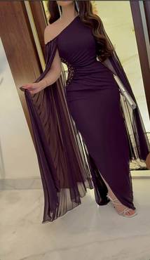 فستان سهرة ناعم وطويل