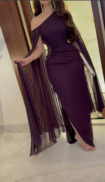 فستان سهرة ناعم وطويل