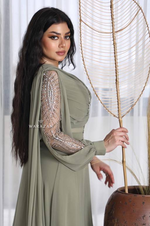 فستان سهرة ناعم راقي بحزام من الخصر 