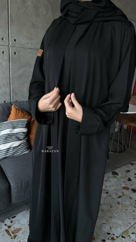 عباية رسمية ساترة للعيد والدوام بفتحة جانبية وجيوب