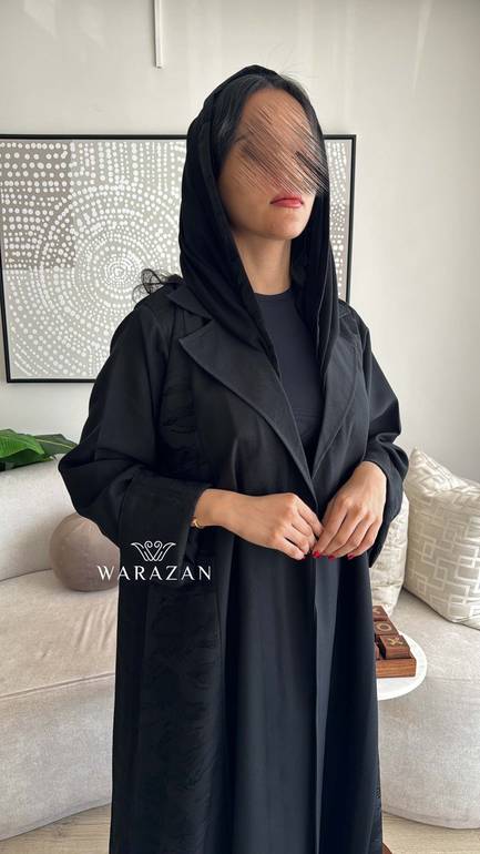 عباية عملية كريب ملكي بتدخيلة قماش جاكار للعيد