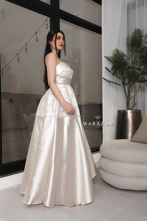 فستان سهرة طويل توب