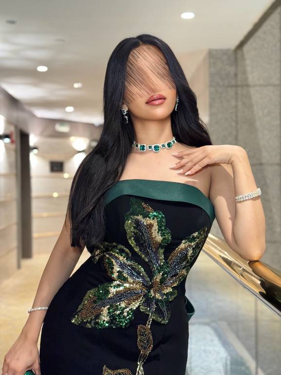 فستان سهرة مع كلفة راقي للمناسبات 