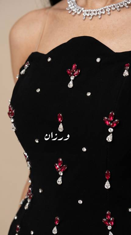 فستان اسود اوف شولدر