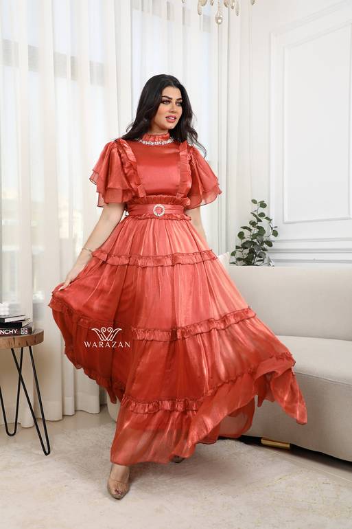 فستان ساتان كلوش بتطريز