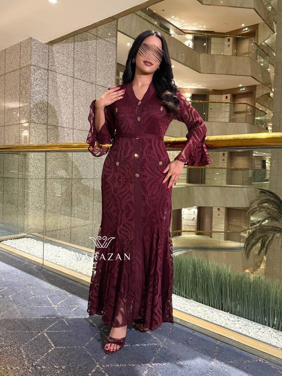 فساتين ماسك بنقشة أنيقة وتصميم جذاب