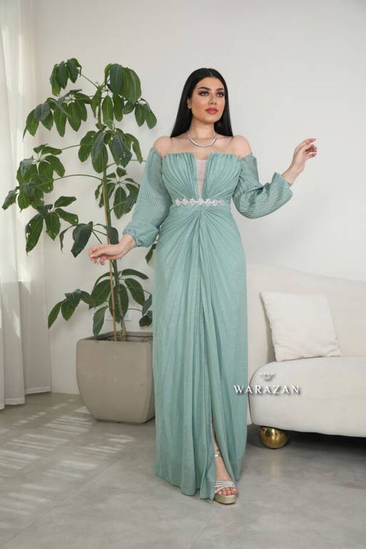 فستان سهرة بكسرات لمعة و كرستال من الخصر