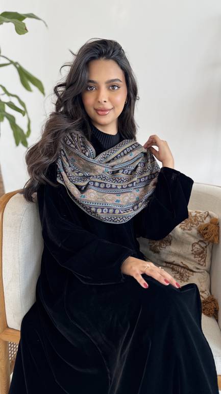 عباية مخمل بشال كشميري متعددة الالوان