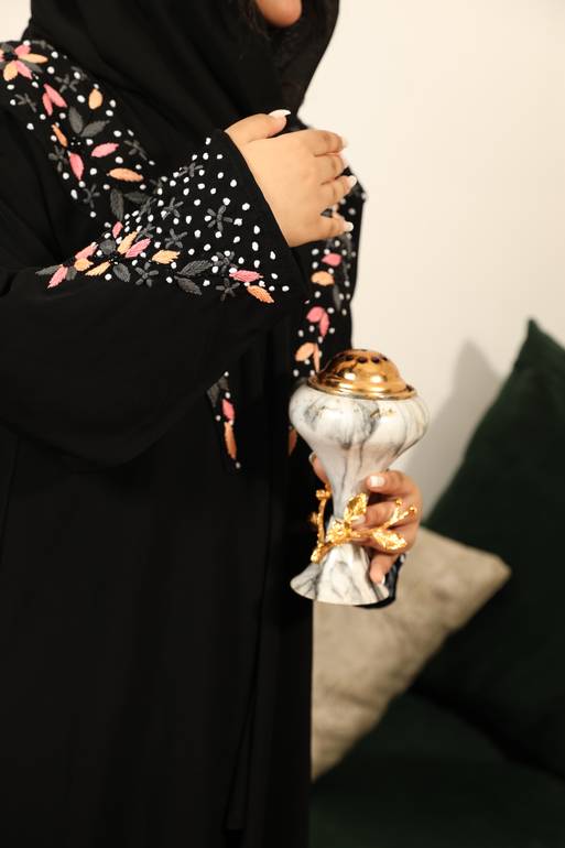 عباية بتطريز يدوي مميز  للعيد
