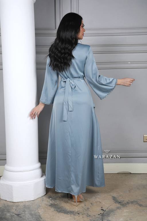 فستان سهرة ساتر بتطريز